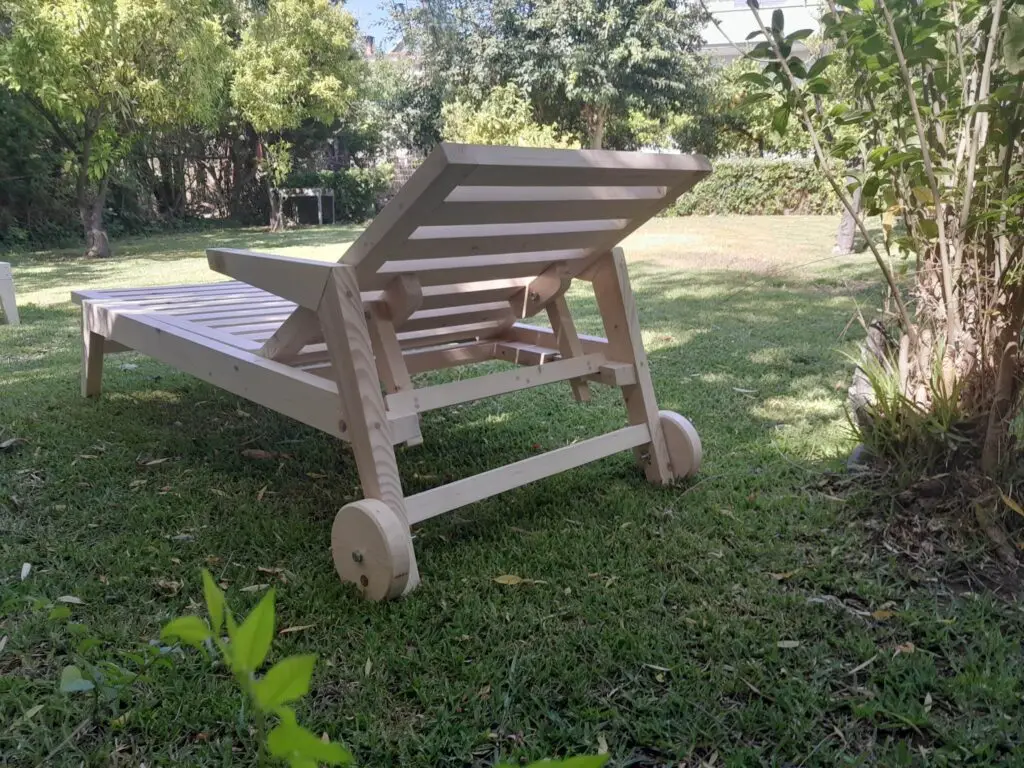 Ξαπλώστρα , πίσω όψη | RoussisEpiplo