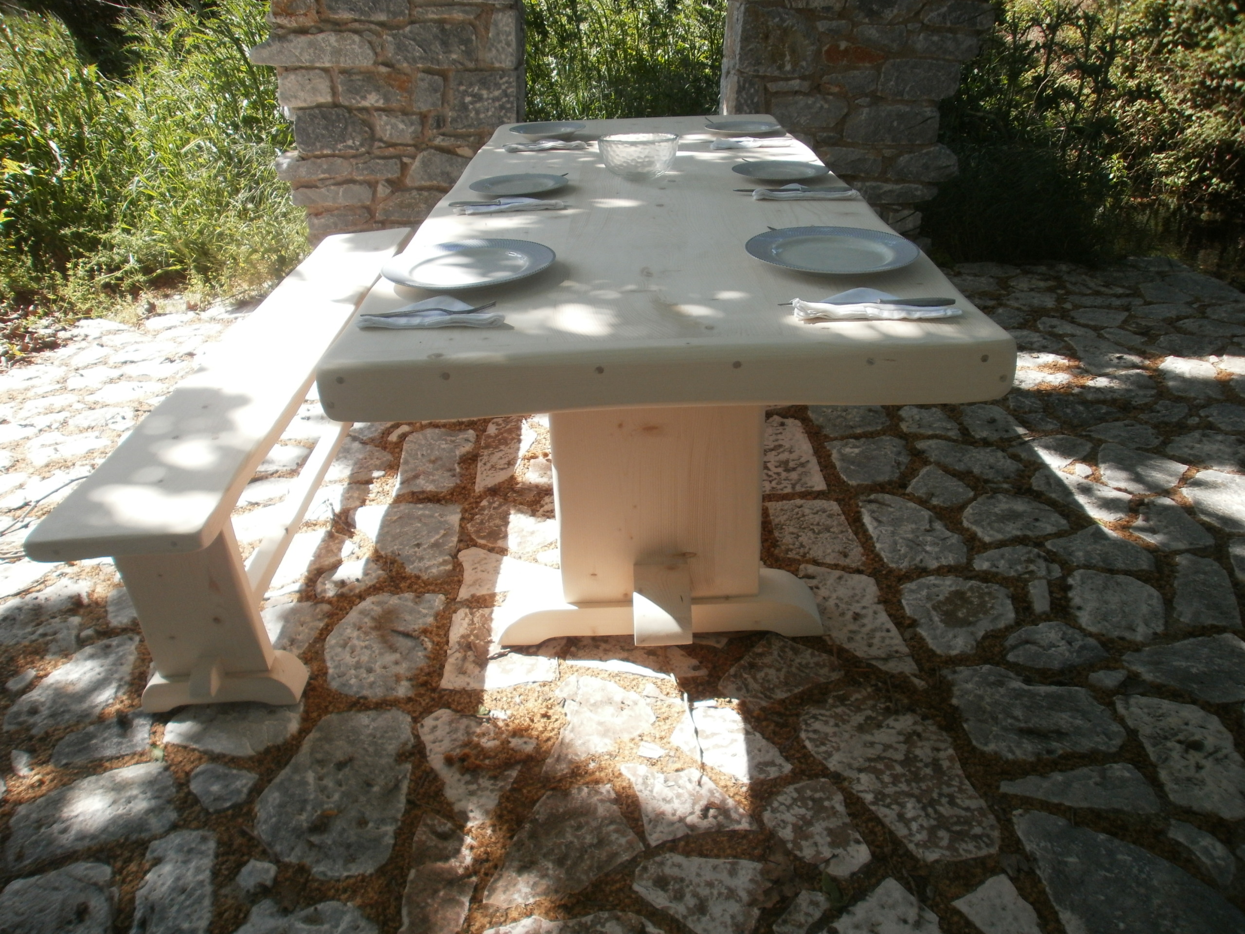 παραδοσιακά μοναστηριακά τραπέζια 14