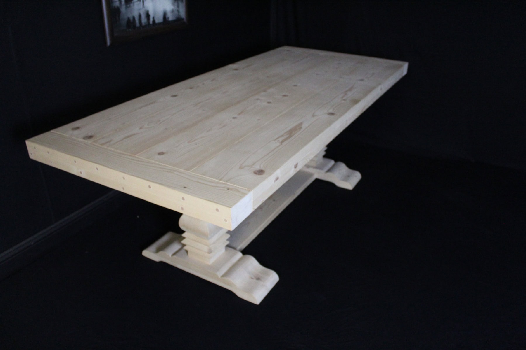 Παραδοσιακό τραπέζι «Πίνδος»