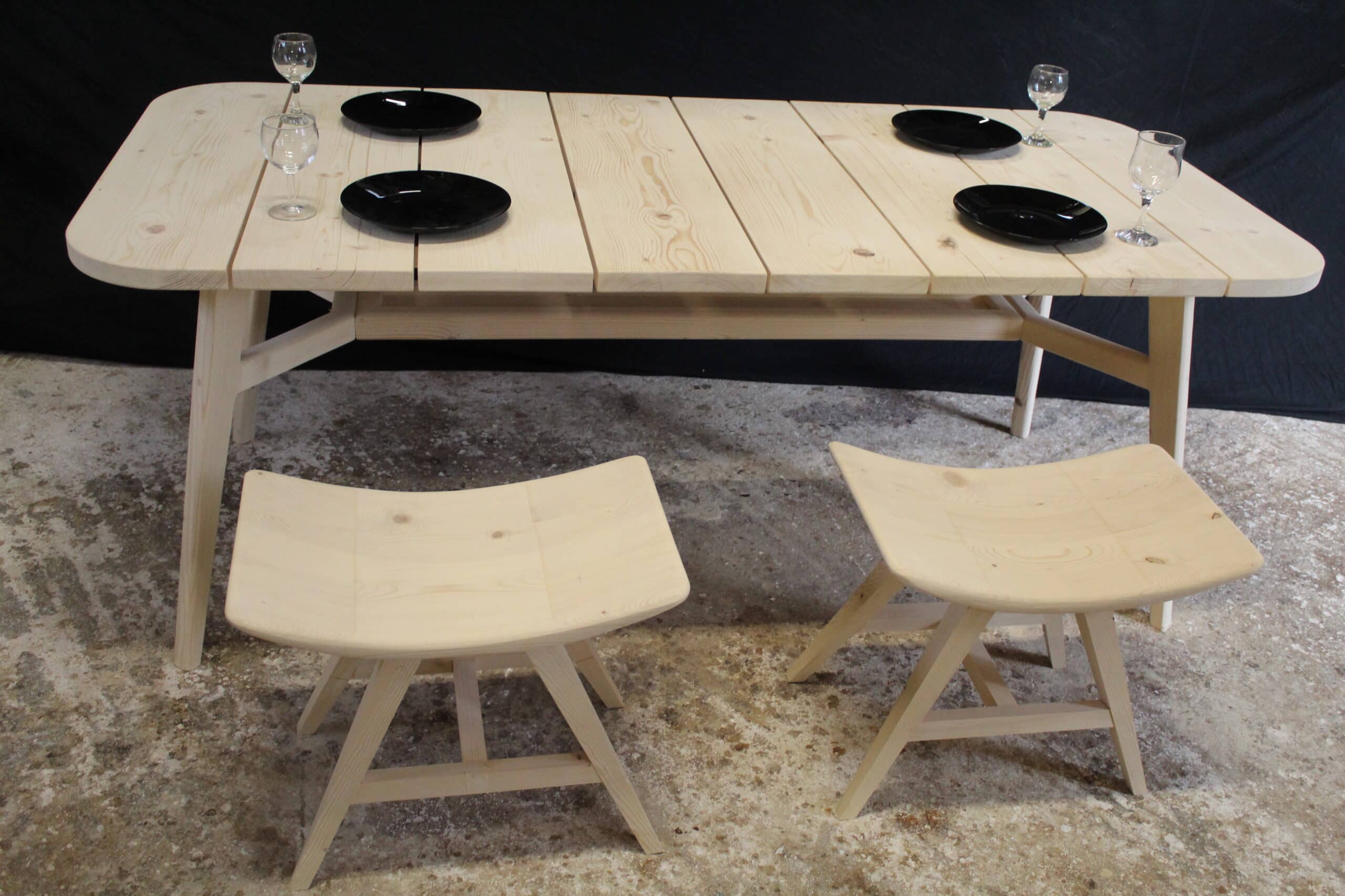 Παραδοσιακό Τραπέζι 200x90 με πόδια ελαφράς κλίσης